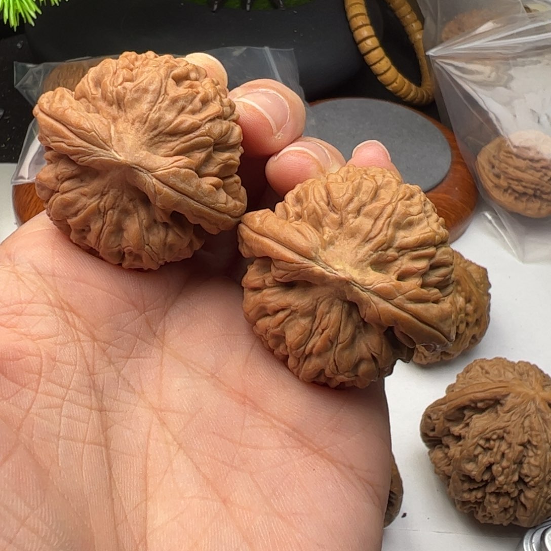 文玩核桃吊坠叁*莲花