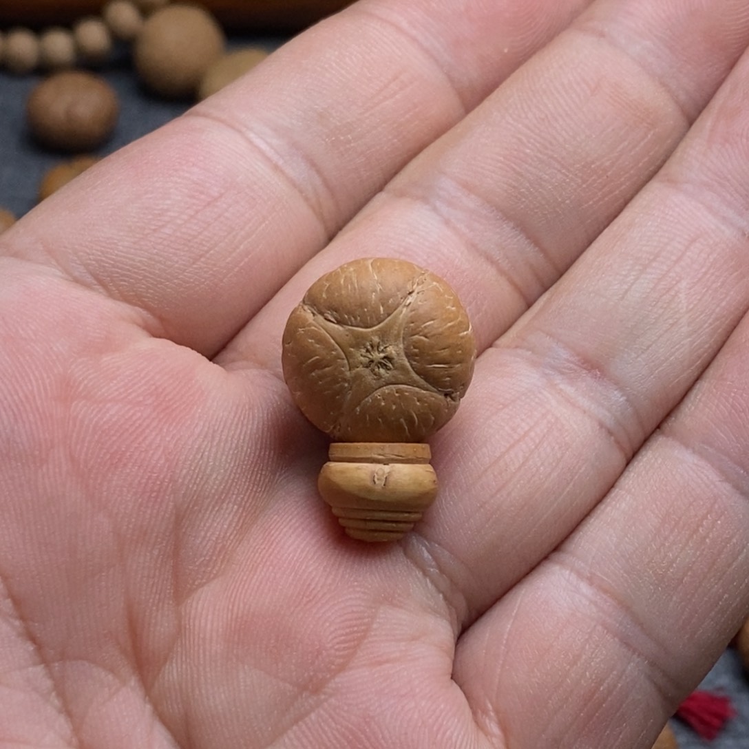 凤眼菩提手串小***31.85麒麟眼佛头三通