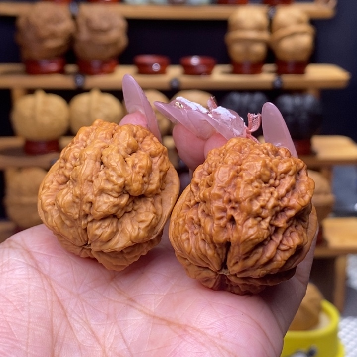 用***5文玩核桃把件血舍利4号37尺