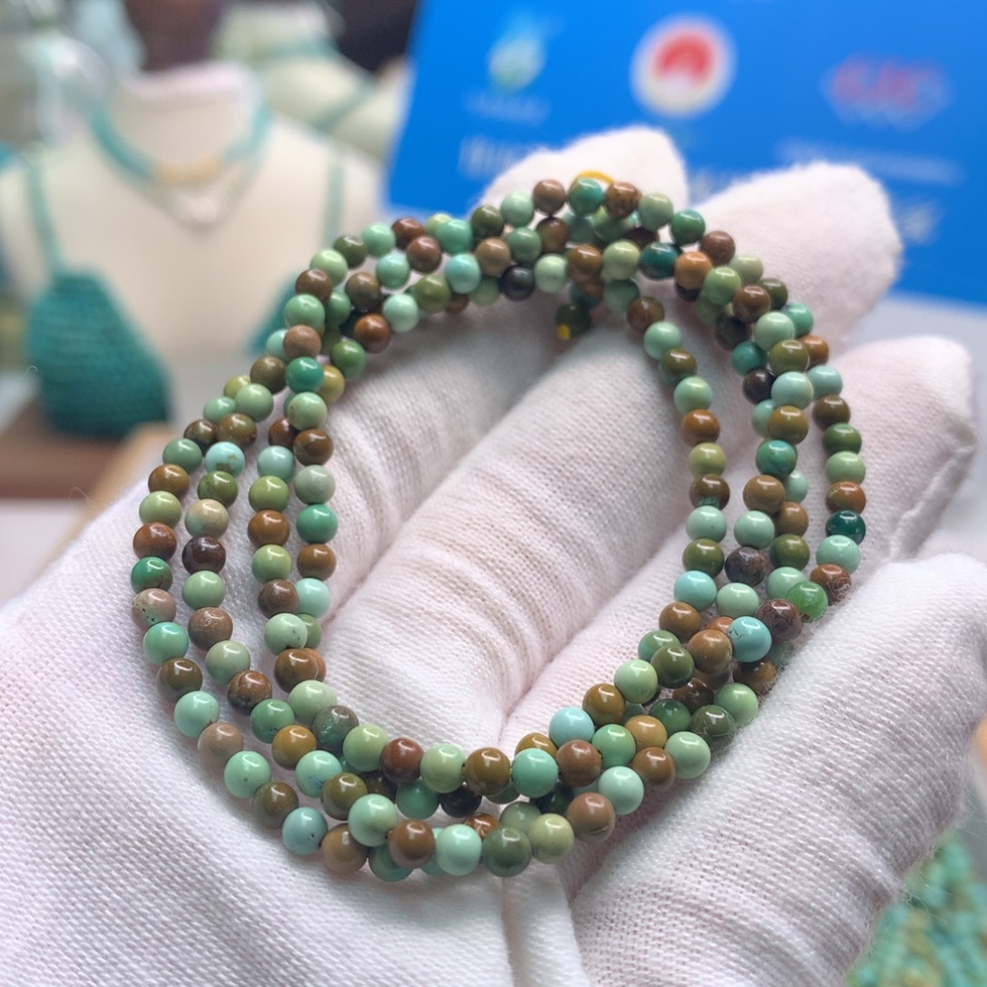 绿松石未镶嵌饰品