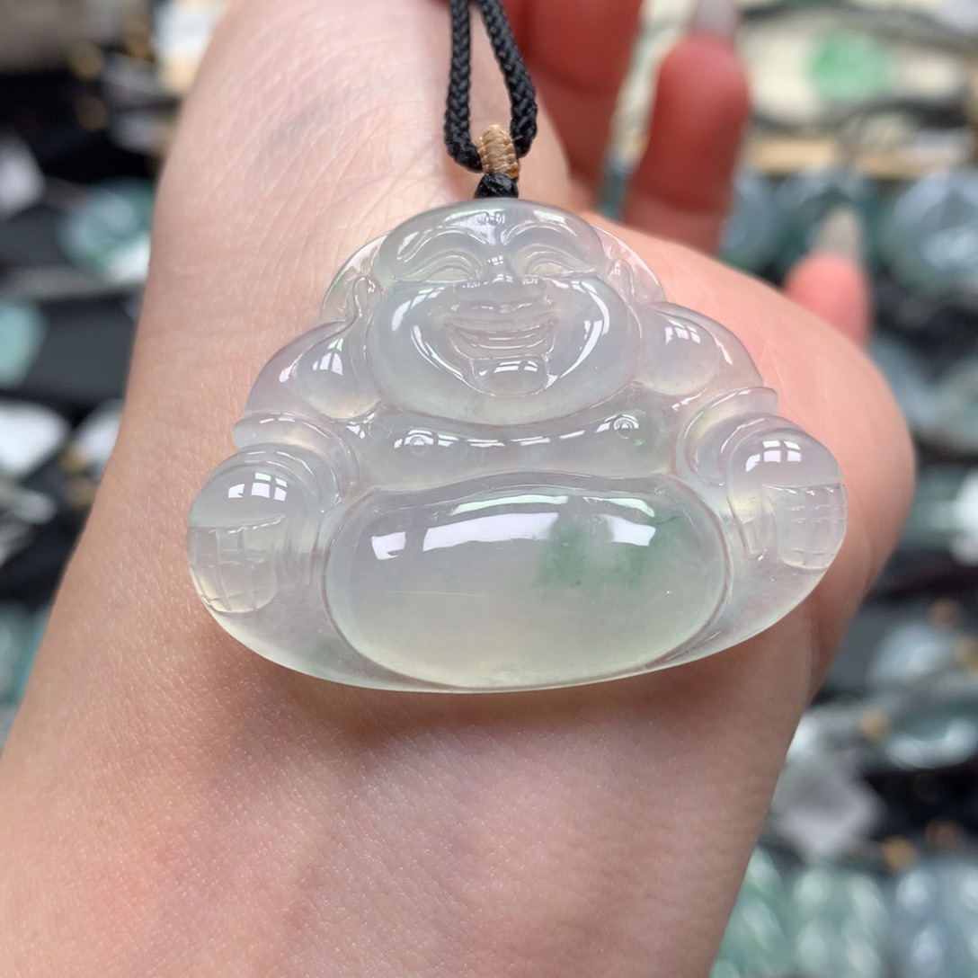 翡翠颈饰未镶嵌佛公