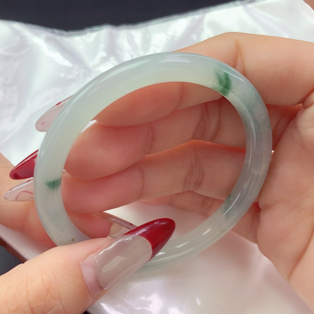 【闪购商品】翡翠手镯未镶嵌a 121503