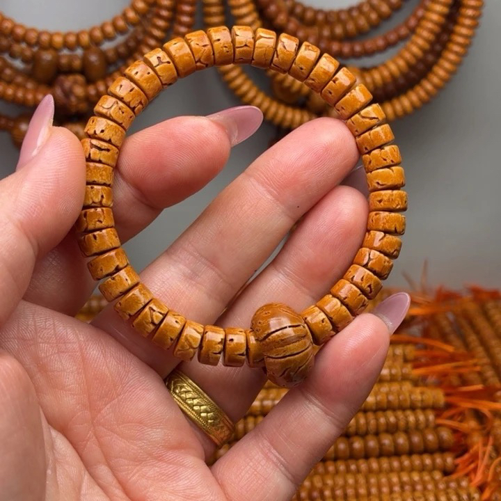 小芳桃核实心手串（瑕疵品）