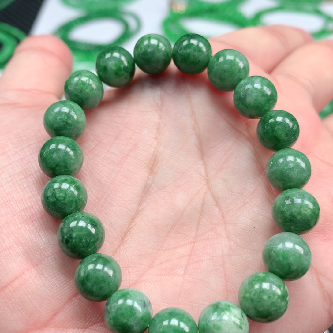 翡翠手链未镶嵌翡翠