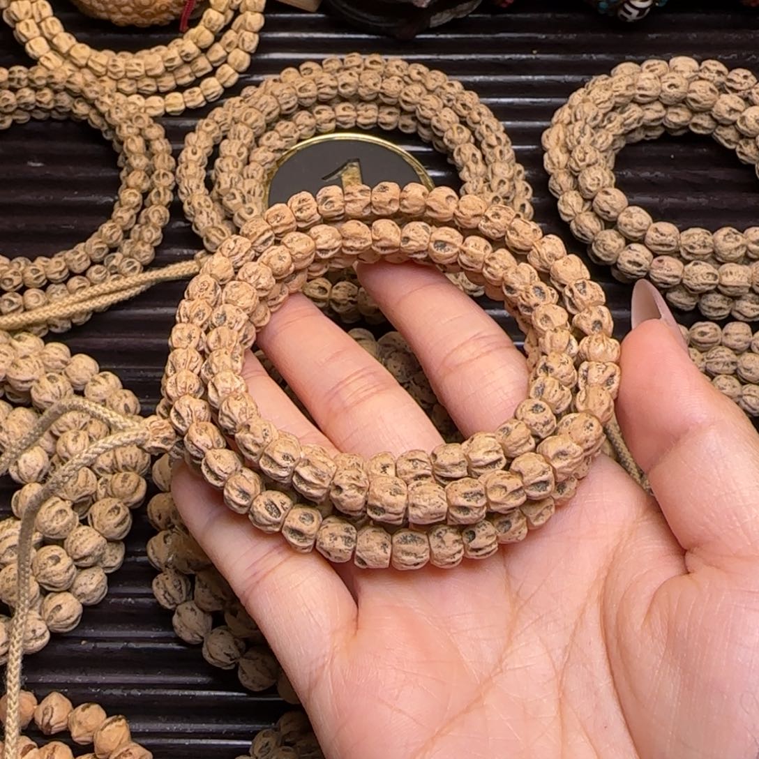 柏香籽/百香籽吊坠大*✔