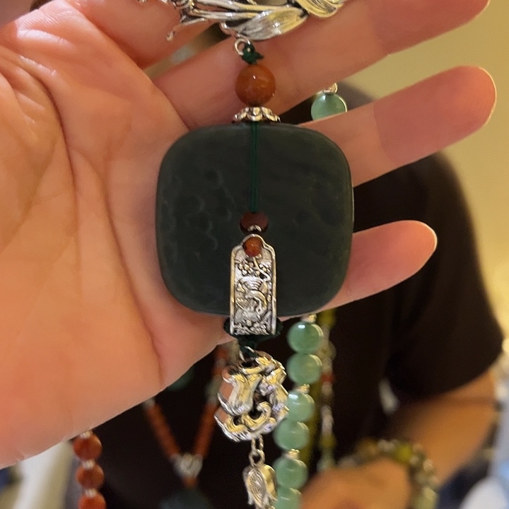 吊坠(赠链)未镶嵌和田玉