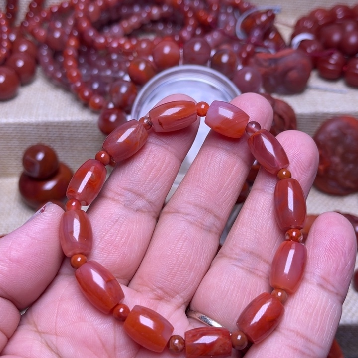 南红玛瑙未镶嵌手链