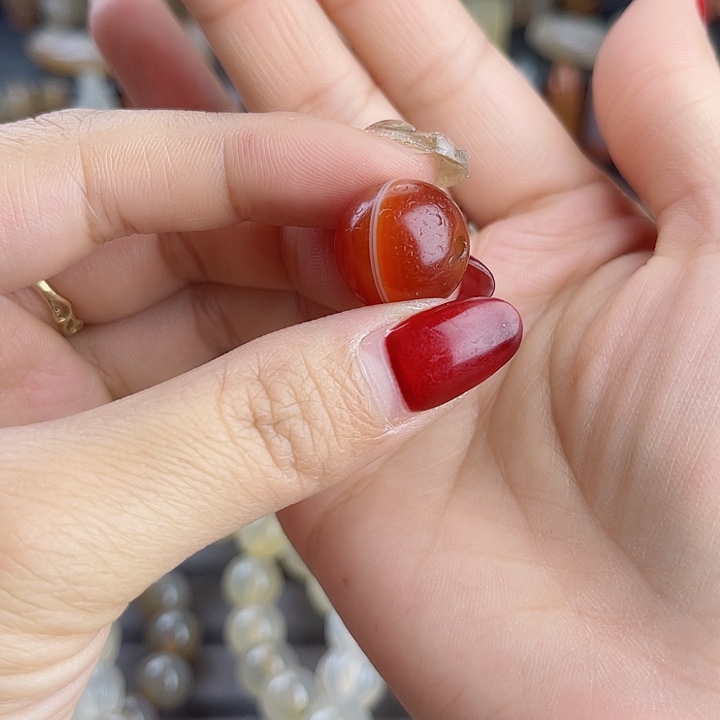 玛瑙手饰未镶嵌快**生珠子