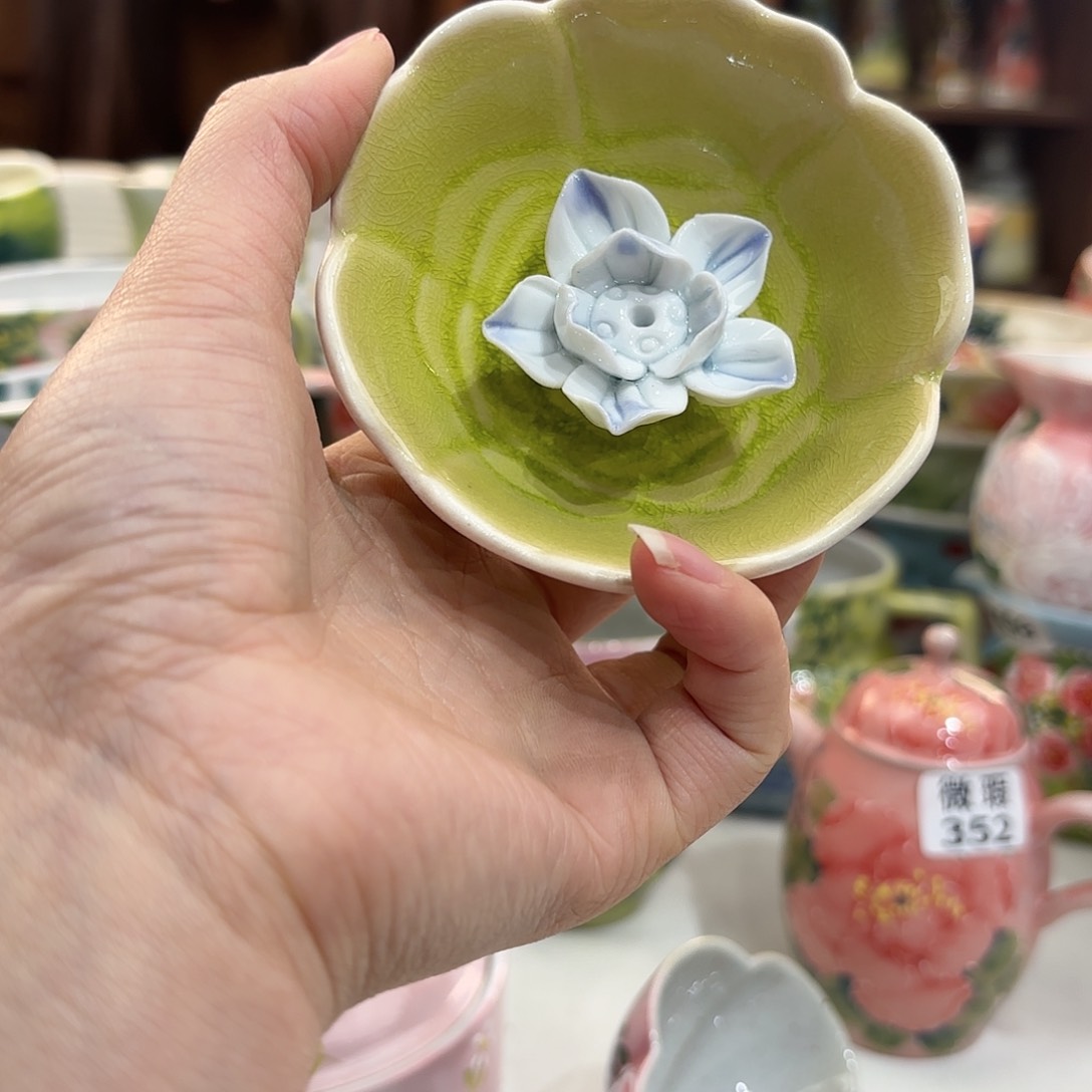 瓷片兔兔盖茨。兔兔