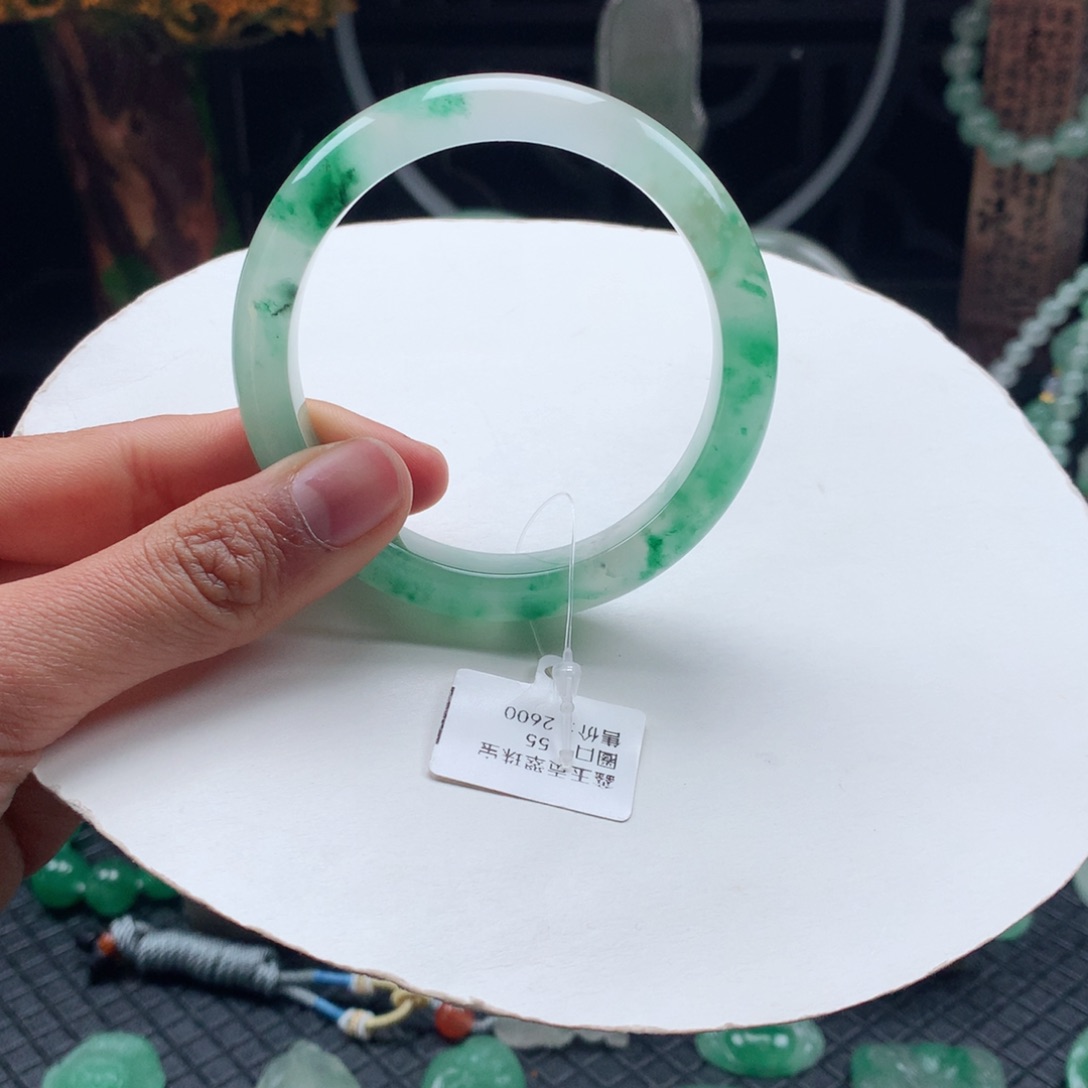 石英质玉手镯未镶嵌