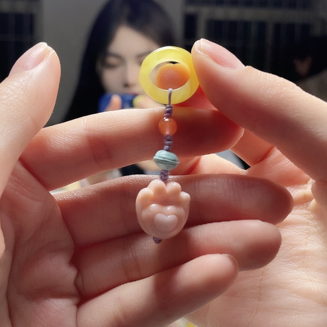 蜜蜡未镶嵌裸石提溜