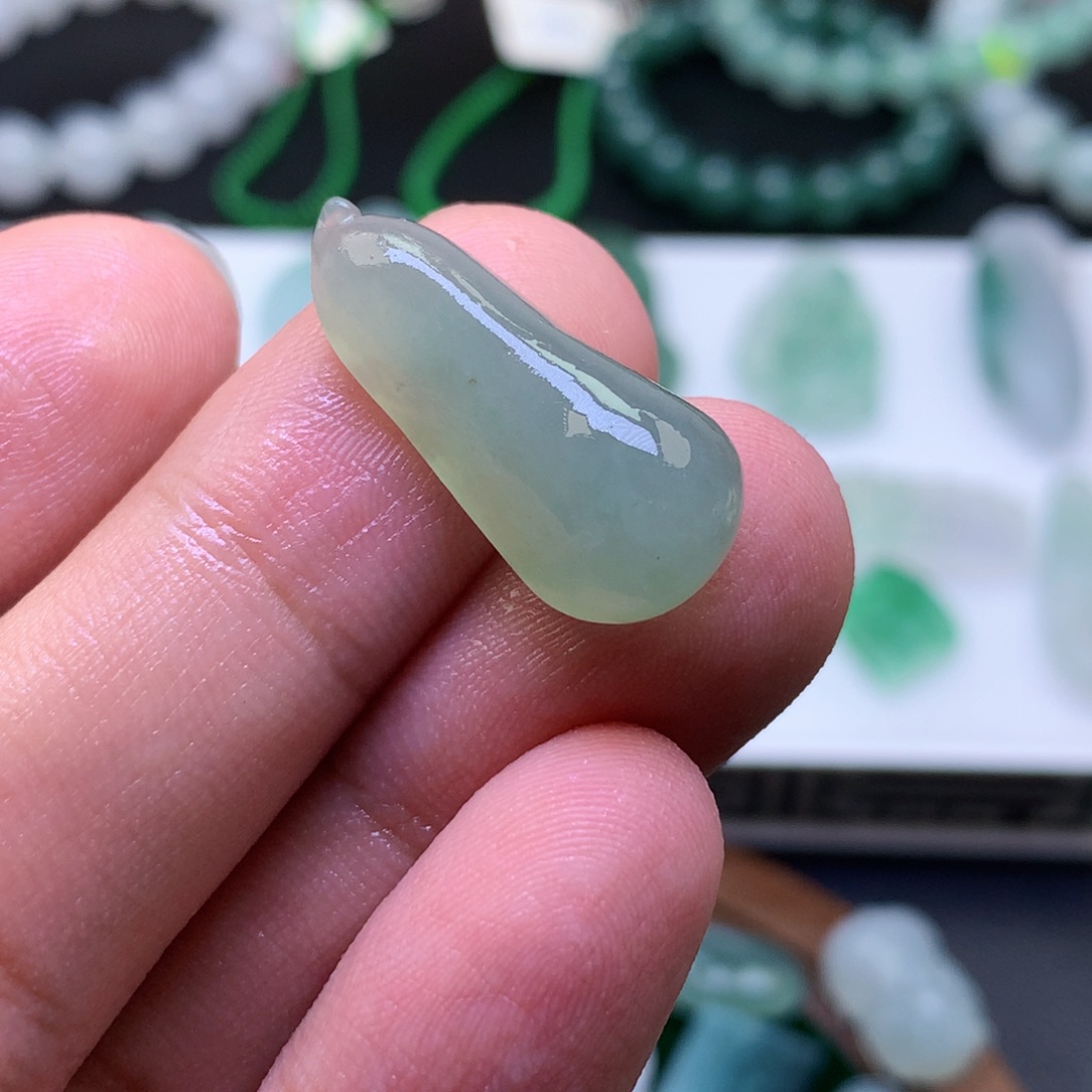 定制翡翠未镶嵌甜绿福瓜