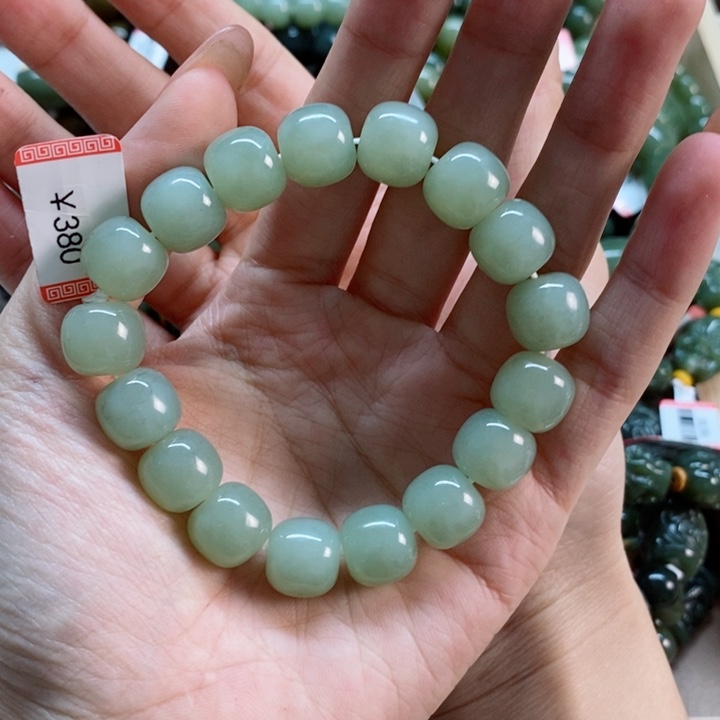 透闪石质玉手串未镶嵌