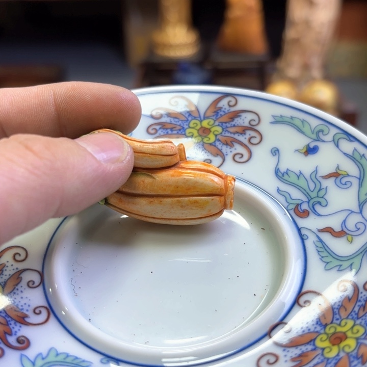 瓷片精致雕刻工艺