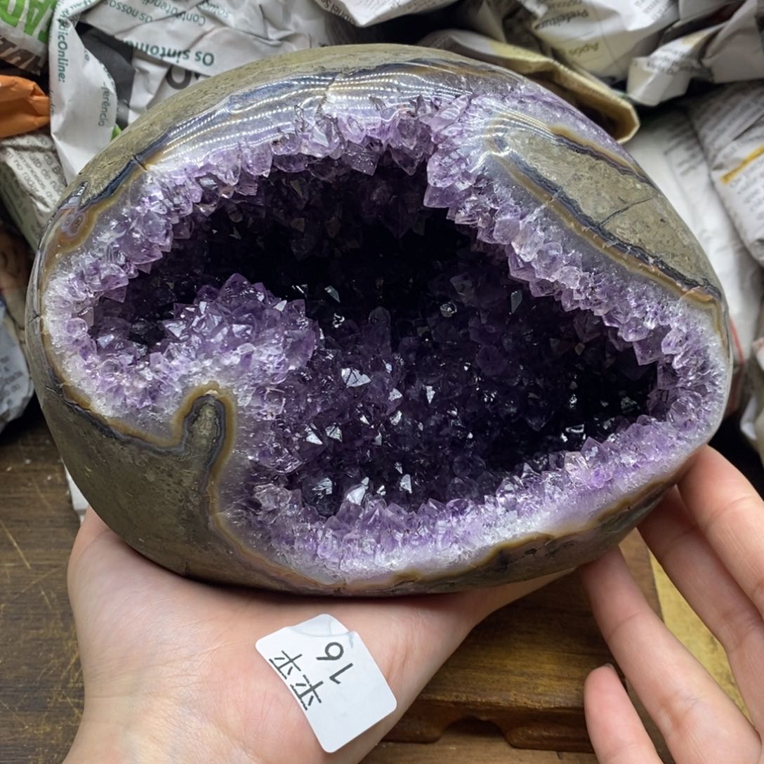 乌拉圭未镶嵌紫晶