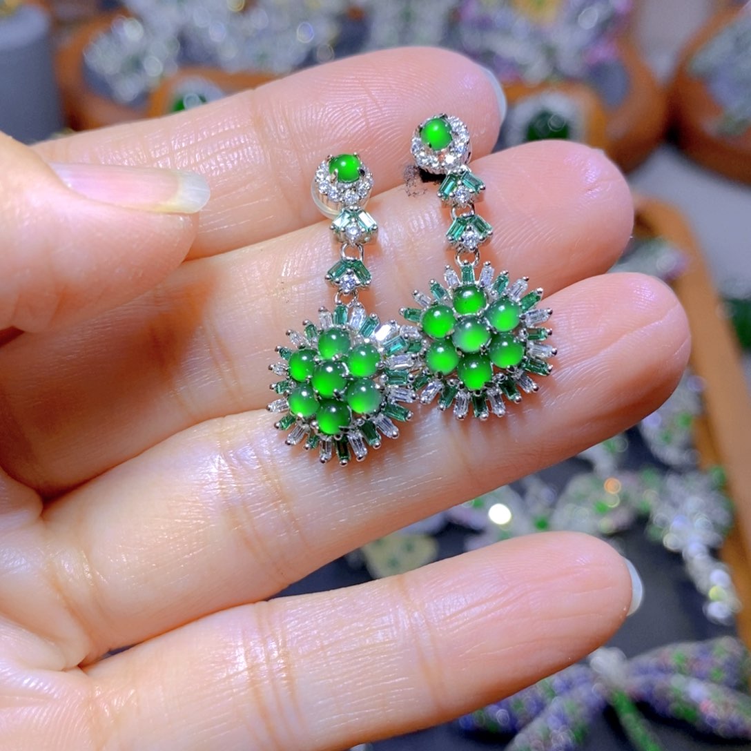 翡翠颈饰银S925镶嵌天然翡翠