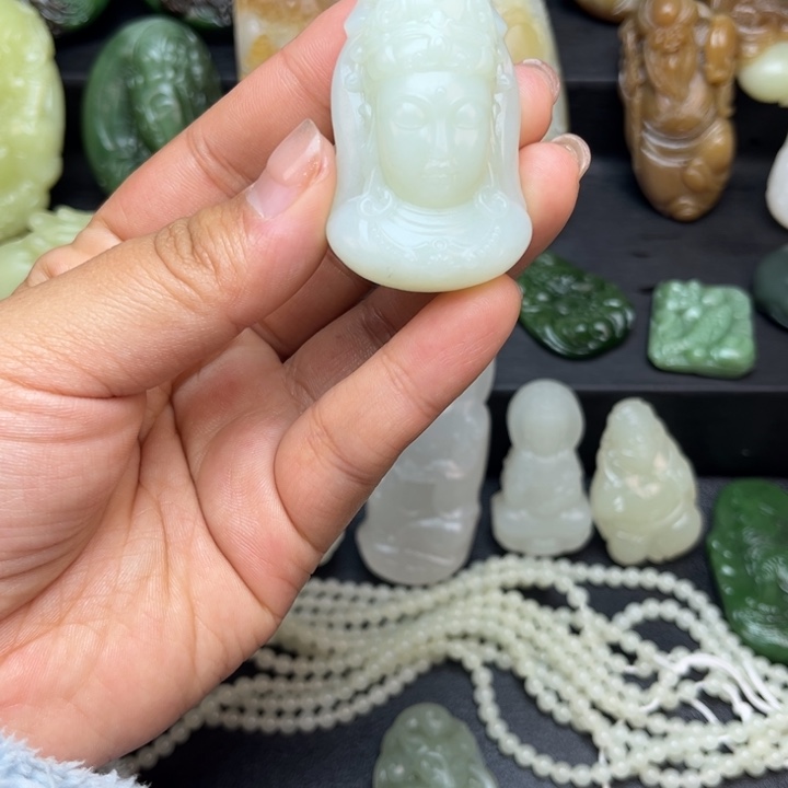 和田玉未镶嵌颈饰