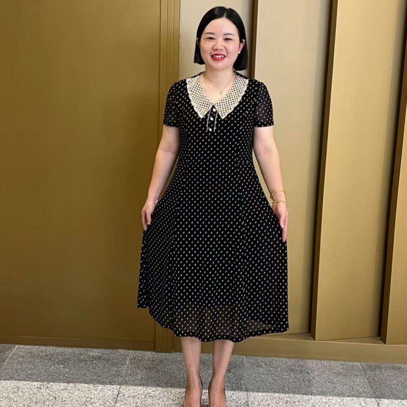 夏季新款娃娃领遮肉显瘦弹力气质波点连衣裙