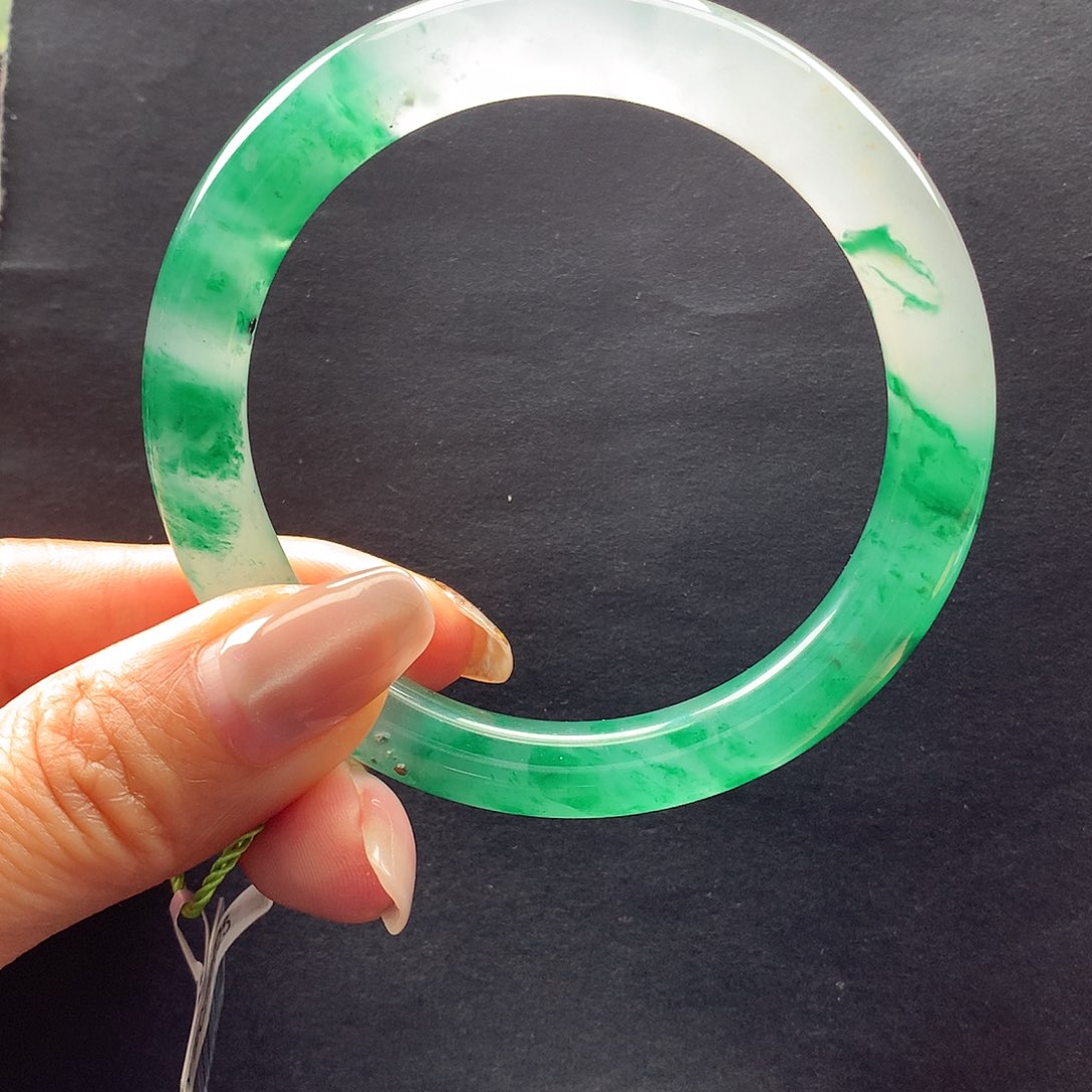 【闪购商品】石英质玉手镯未镶嵌