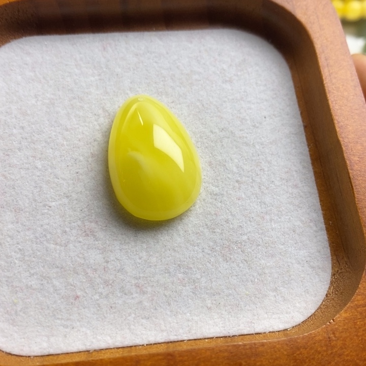 翡翠戒指未镶嵌o****r水滴