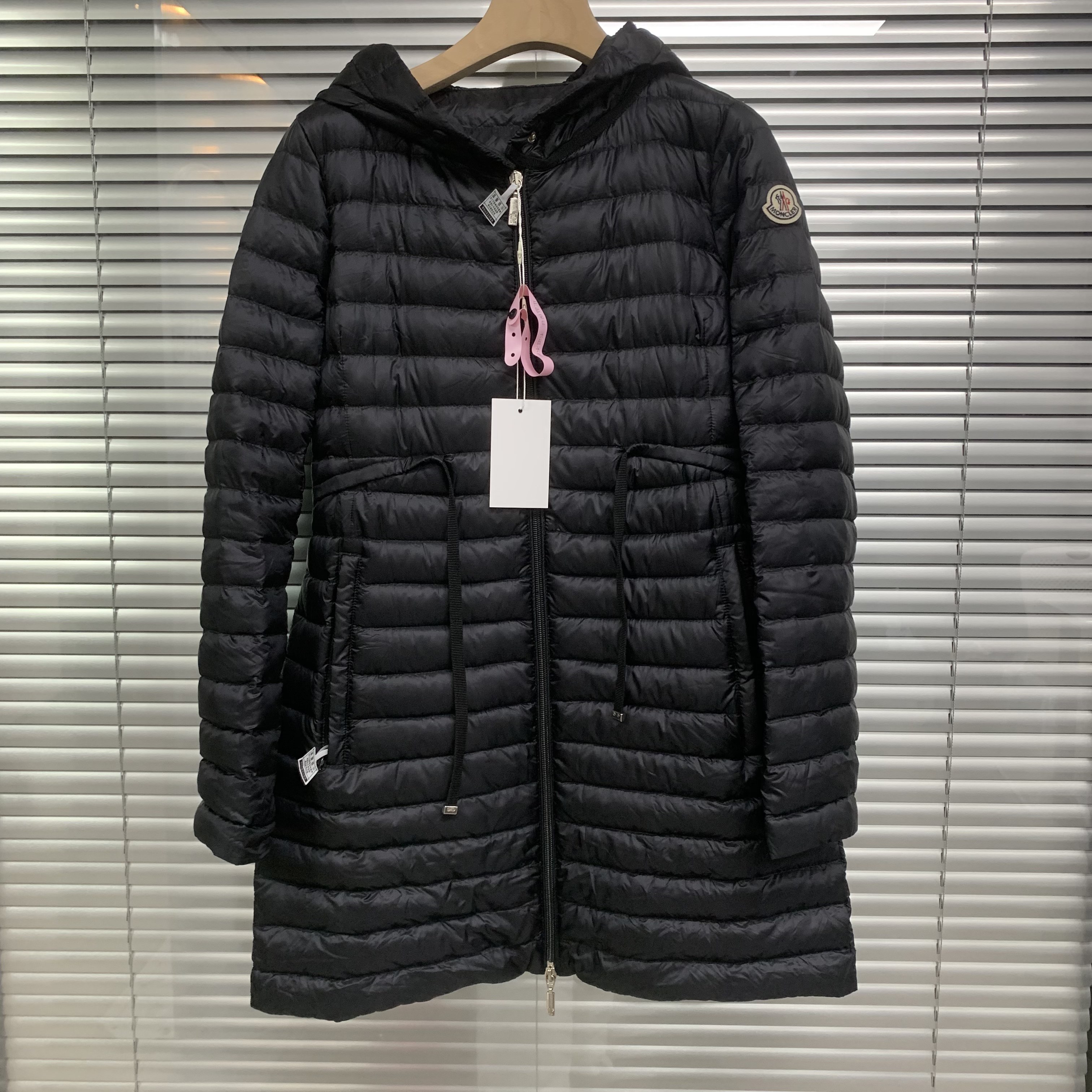 99新 MONCLER 黑色修身款羽绒服/0码/B01879