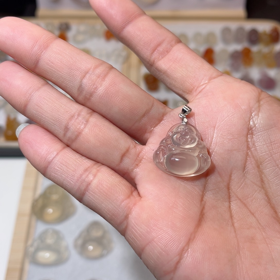 玛瑙/玉髓颈饰合金一**岁