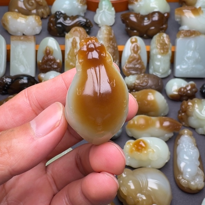 和田玉（糖玉）颈饰未镶嵌丙*