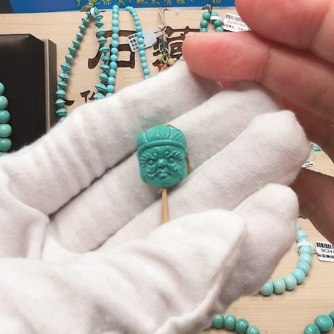 绿松石雕刻未镶嵌