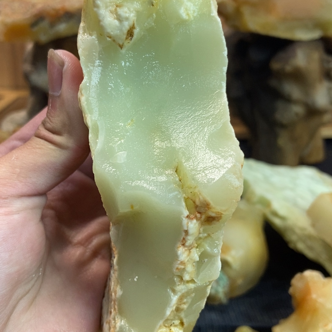石英质玉（黄龙玉）未镶嵌珠宝奇石