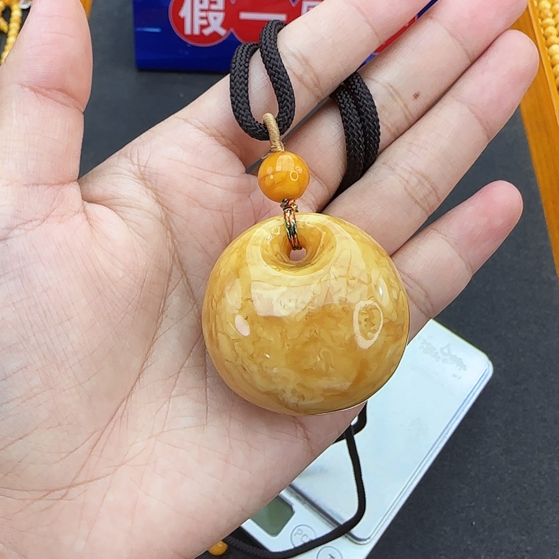琥珀颈饰未镶嵌吊坠