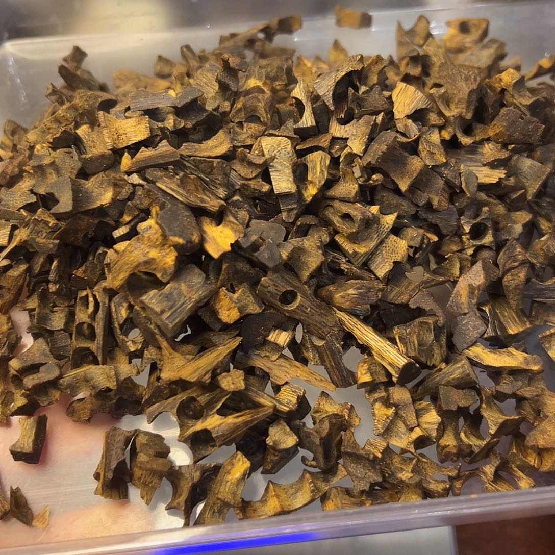 有***亦沉香沉香碎屑乌身圆叶沉水车珠料136克