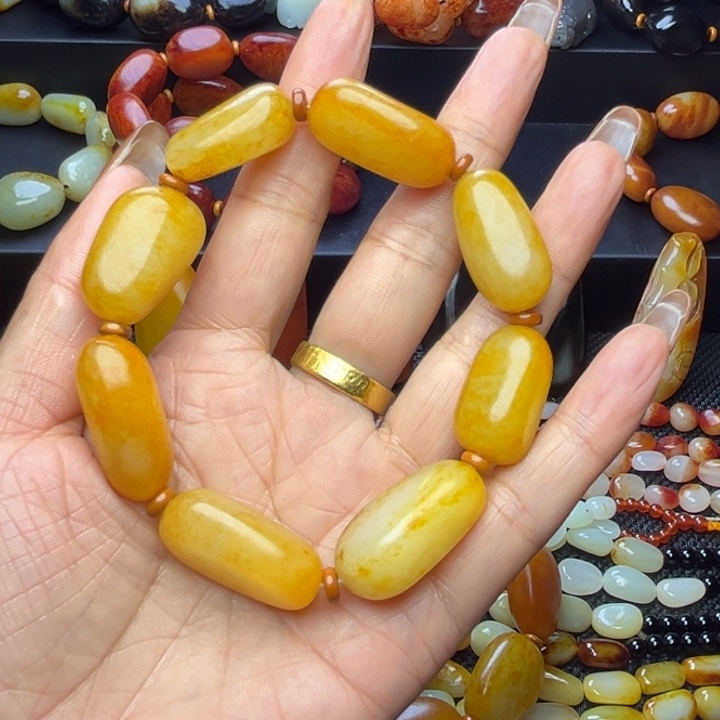 W***k和田玉未镶嵌颈饰