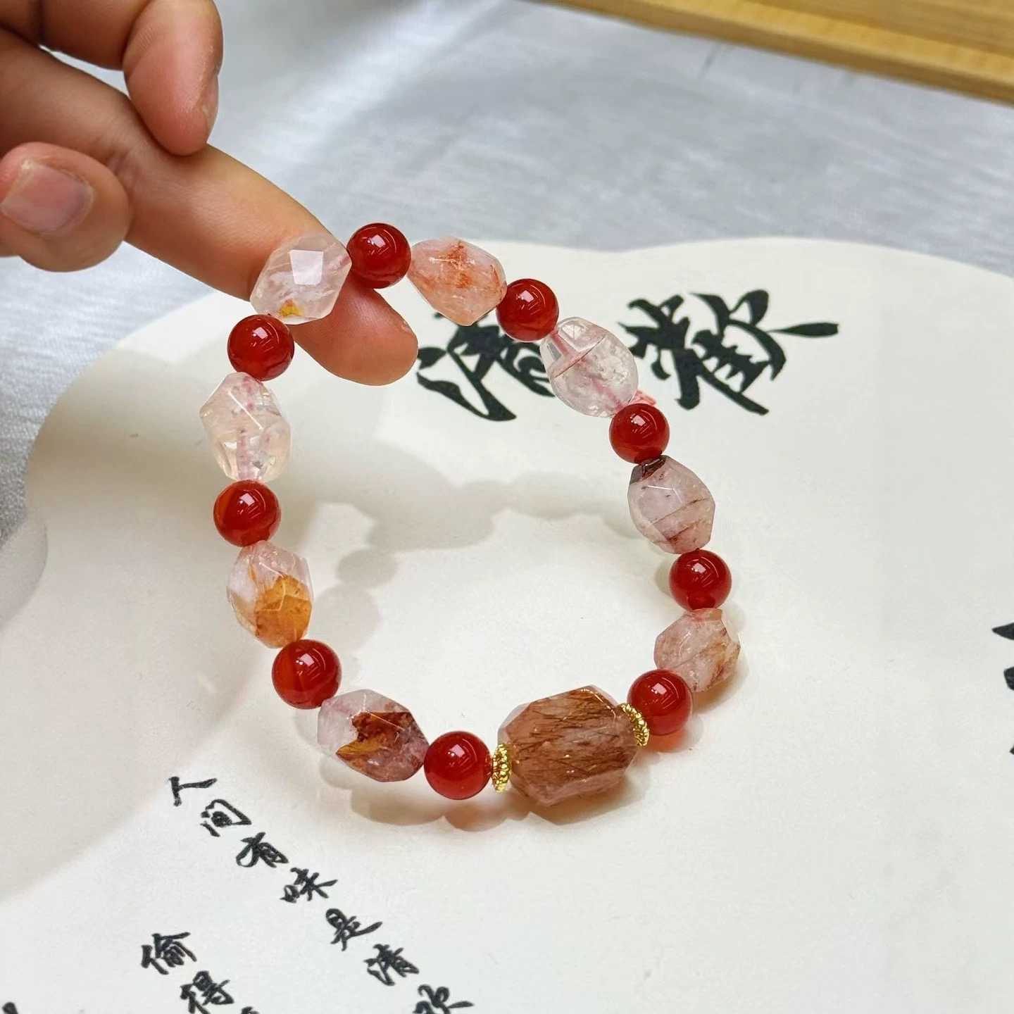 水晶手串多切面超七切面红胶花水晶红玛瑙组合手串