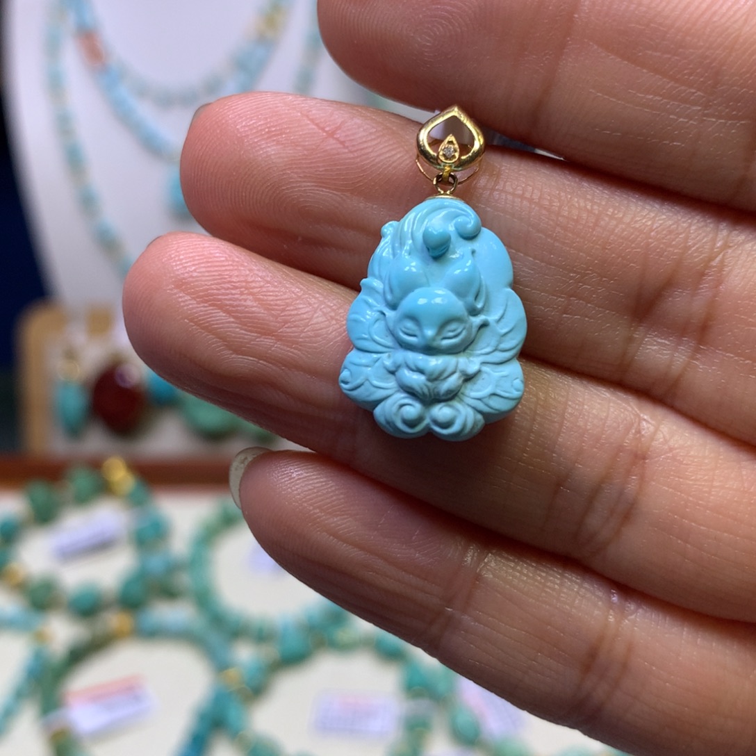 绿松石18K金镶嵌吊坠