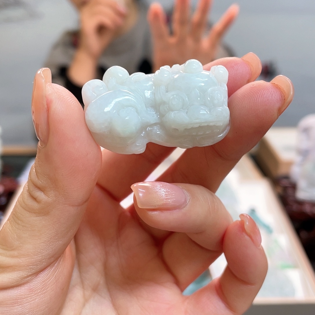 翡翠吊坠(不含链)未镶嵌L****Z