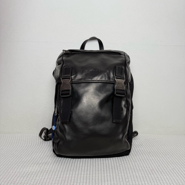 95新 Prada/普拉达  5924/男士百搭休闲大容量全皮双肩包