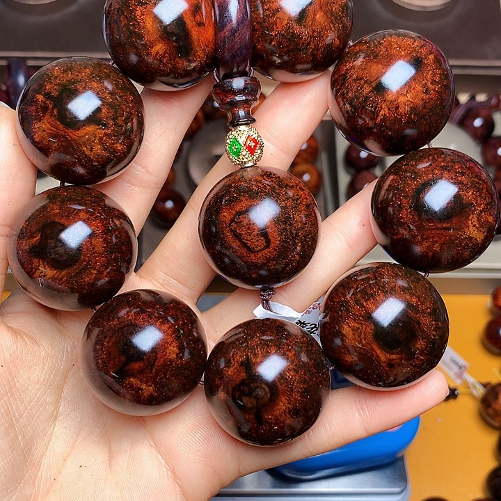 花梨木类手串/手链R****d老挝花梨风化料土埋料3.0