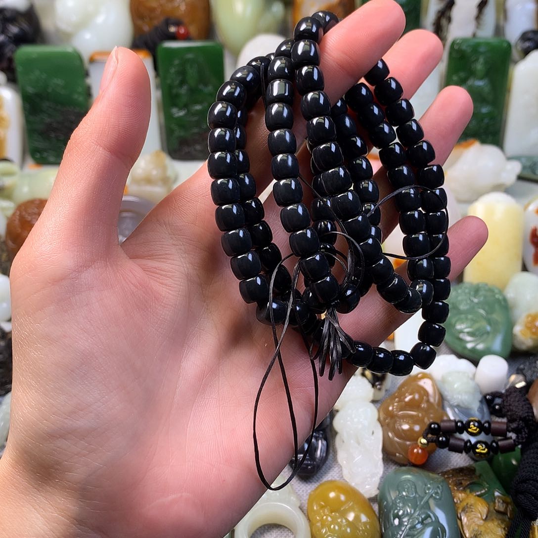 颈饰未镶嵌和田玉