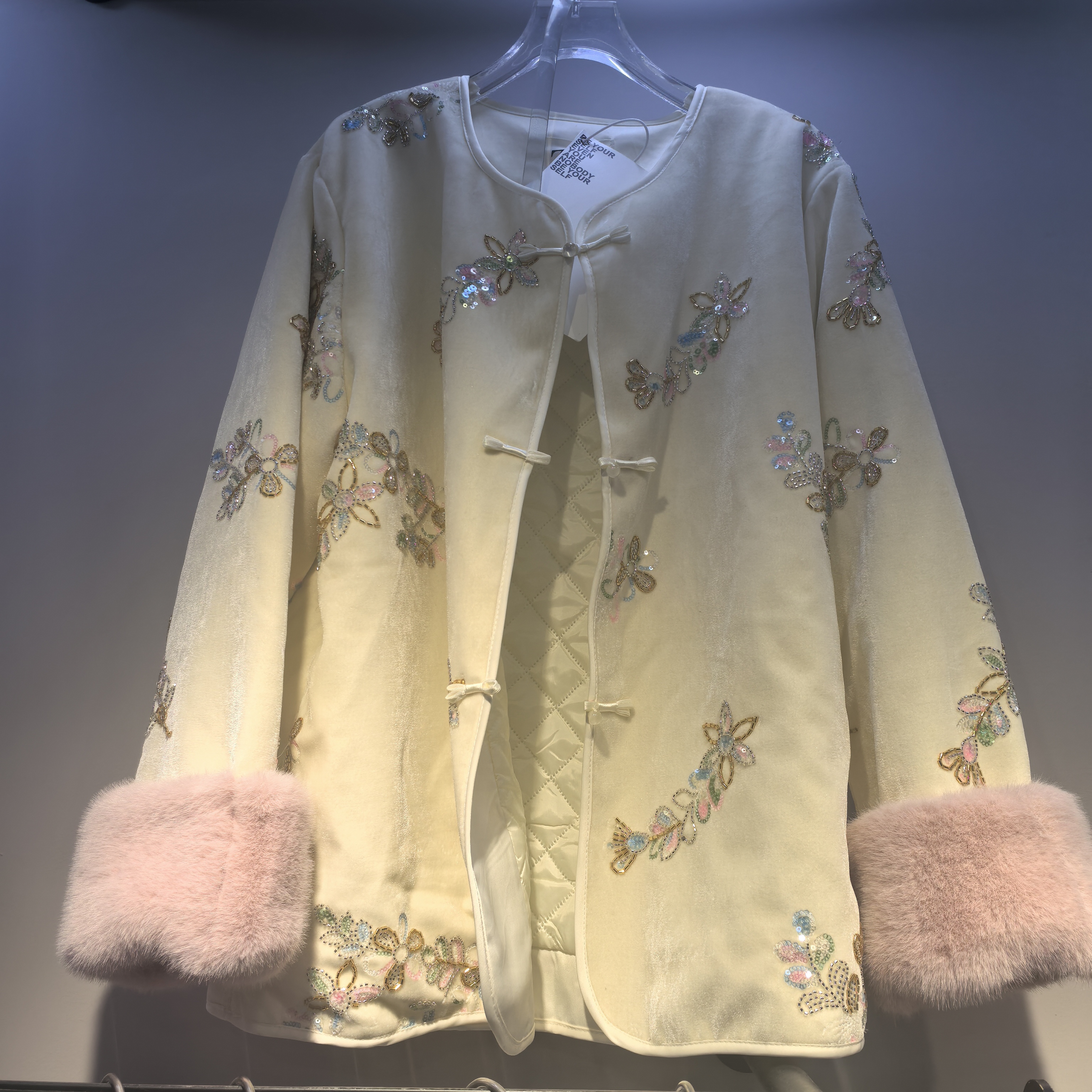 （丁丁）大码时尚重工刺绣新中式休闲丝绒加棉上衣女