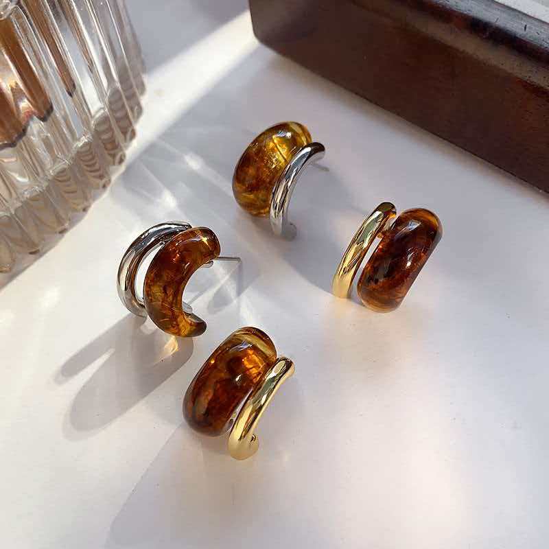 铜合金耳饰 YZ233909 POCKET 鎏光双C耳钉 复古风通勤美拉德耳饰