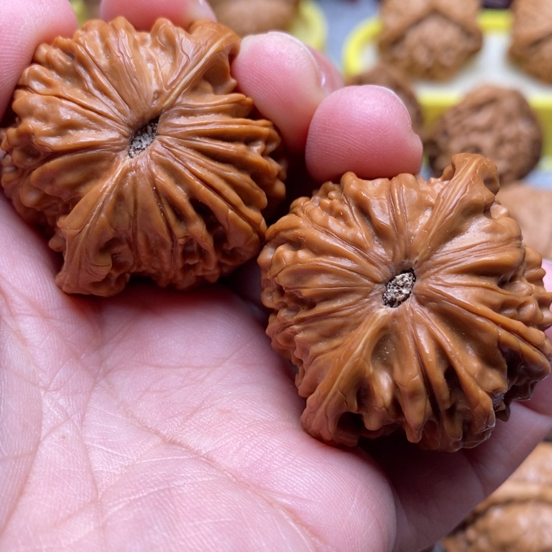 文玩核桃把件L***-42红皮磨