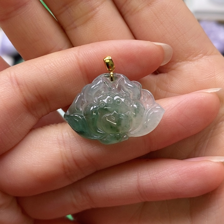 翡翠颈饰未镶嵌吊坠