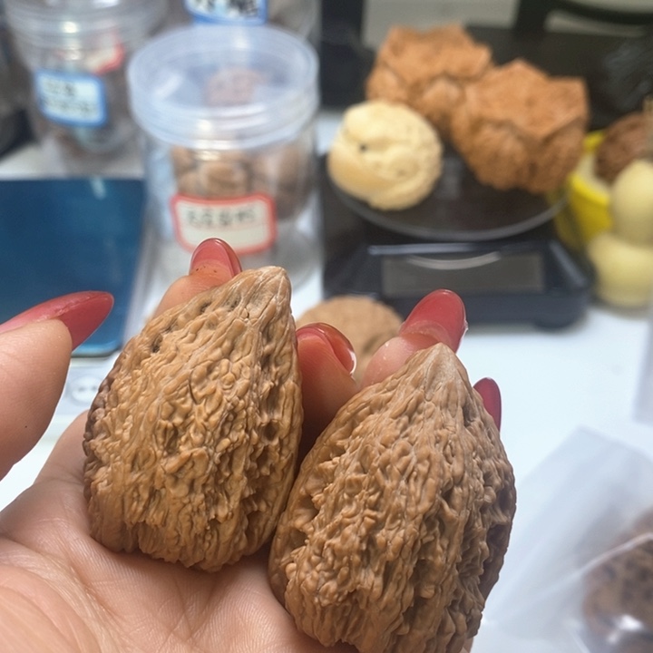 文玩核桃把件塔尖