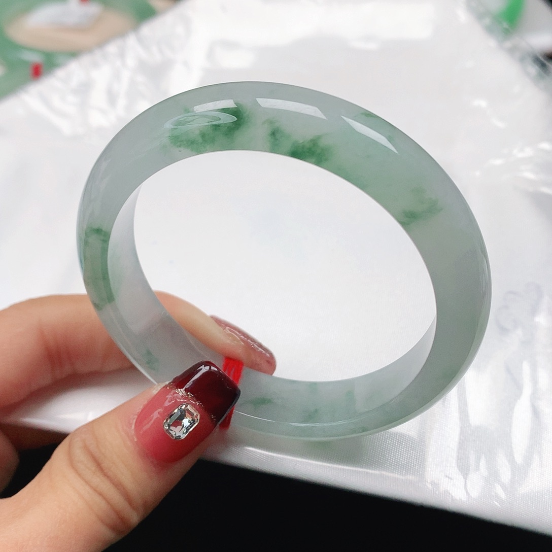 翡翠手镯未镶嵌天然翡翠手镯51