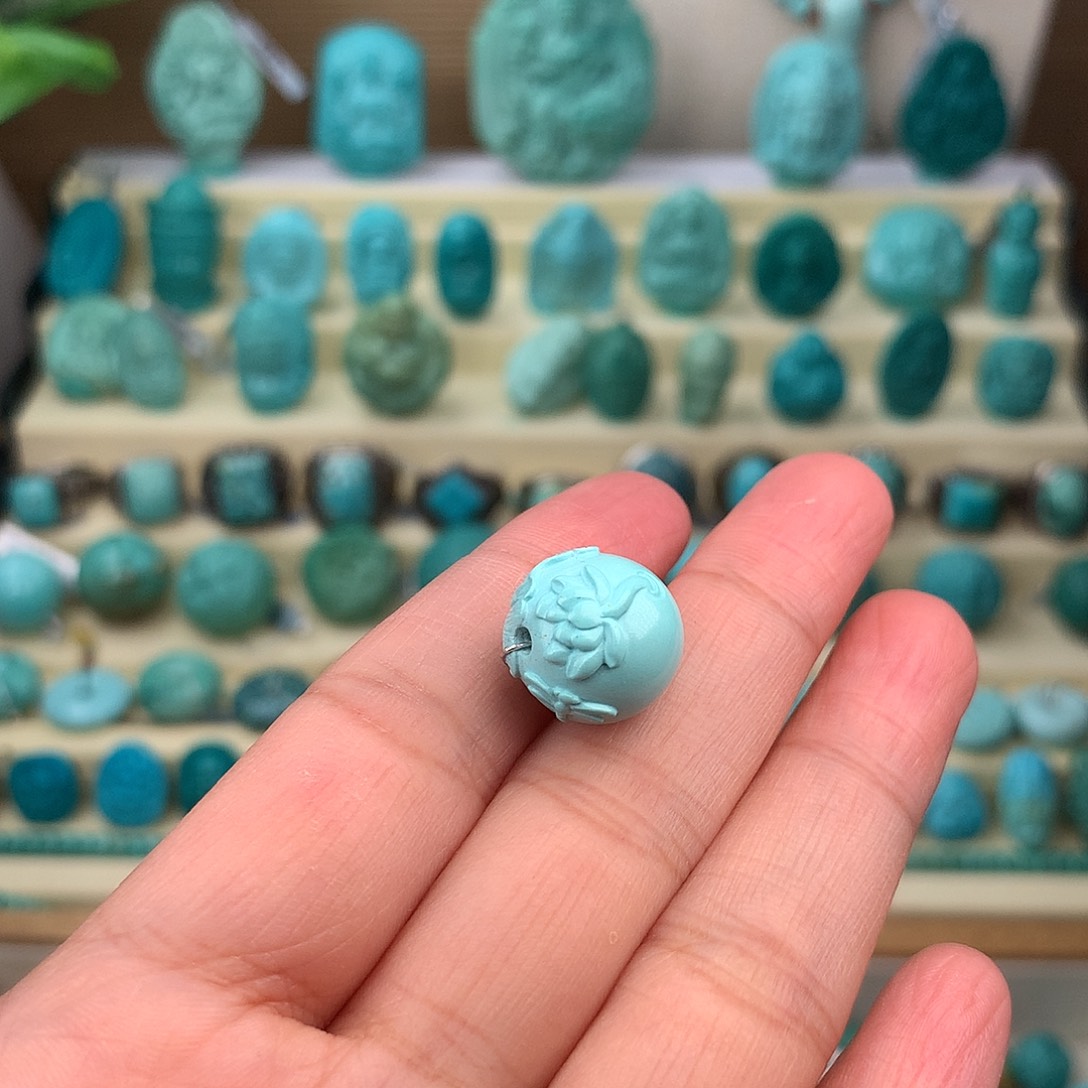 绿松石未镶嵌珠宝奇石13