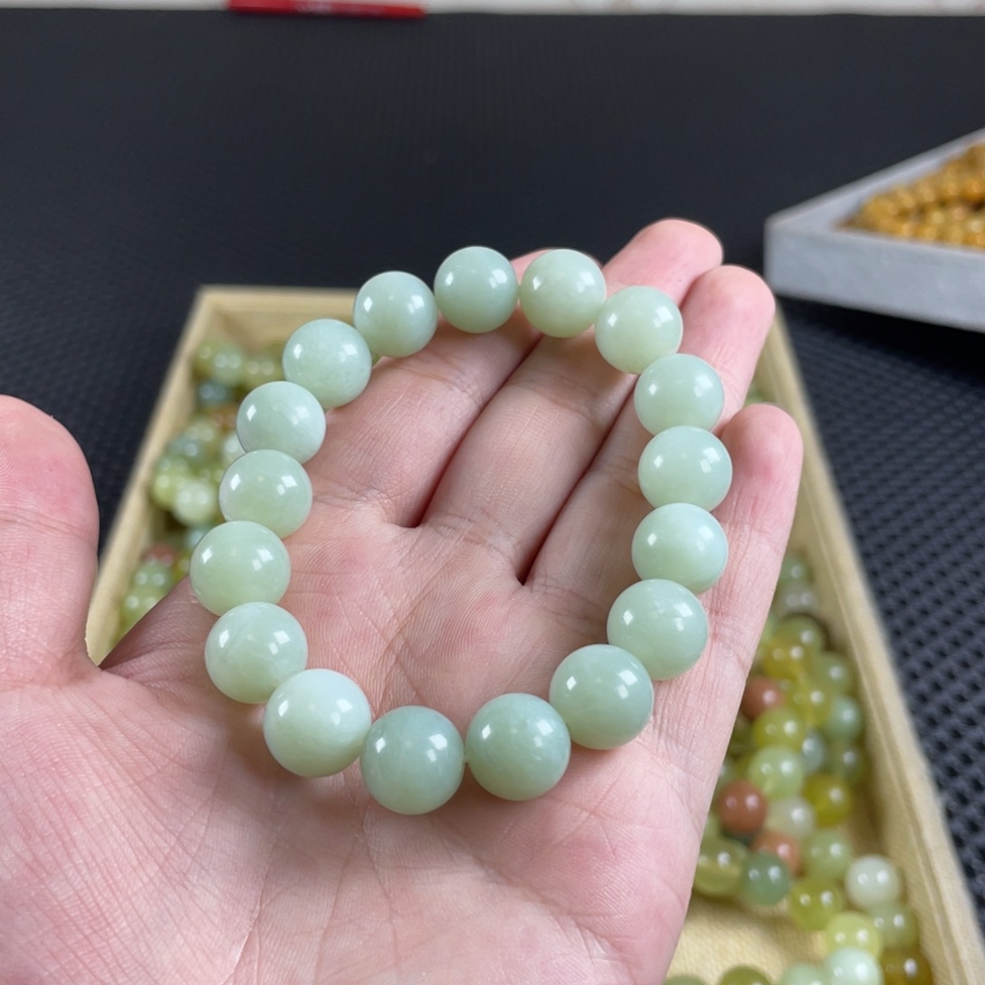 蛇纹石玉未镶嵌手链