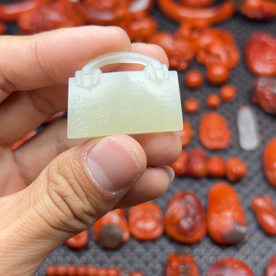 和田玉挂件未镶嵌