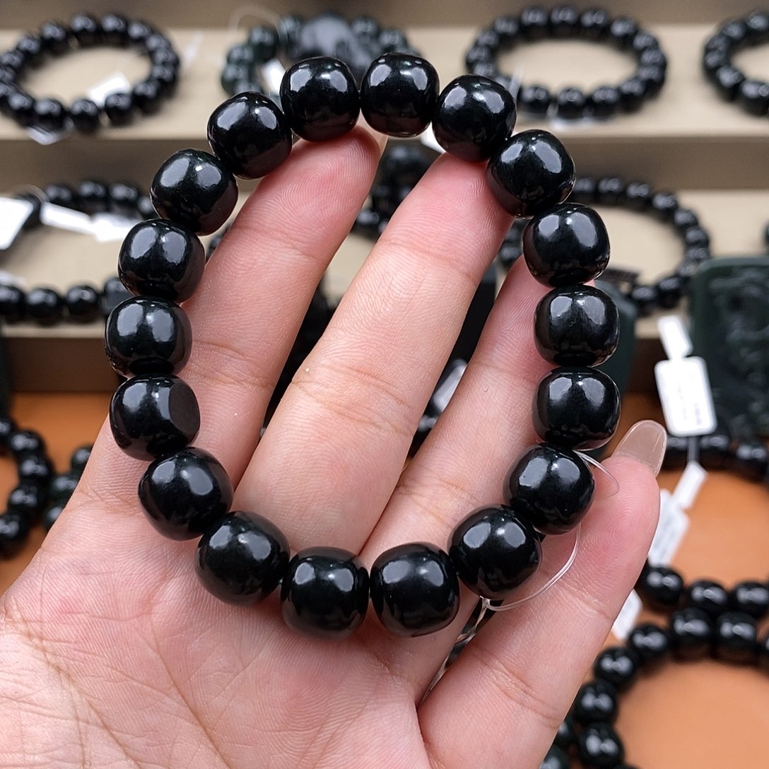 烈****和田玉未镶嵌手串