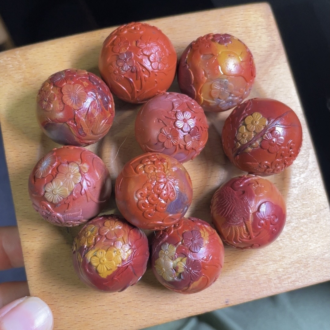 天然盐源玛瑙苏工竹菊梅兰精品大师雕件圆珠多彩吊坠项链款送礼物