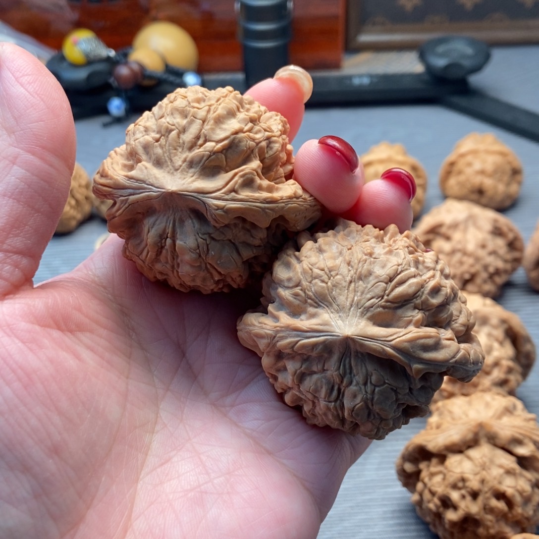 自***价文玩核桃吊坠核桃